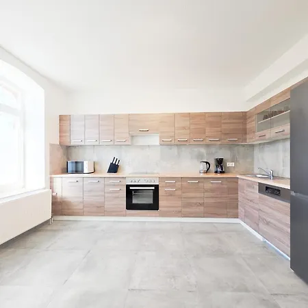 Lägenhet Tolstov - 3 , 4 And 5 - 20 Min Zur Messe Dus