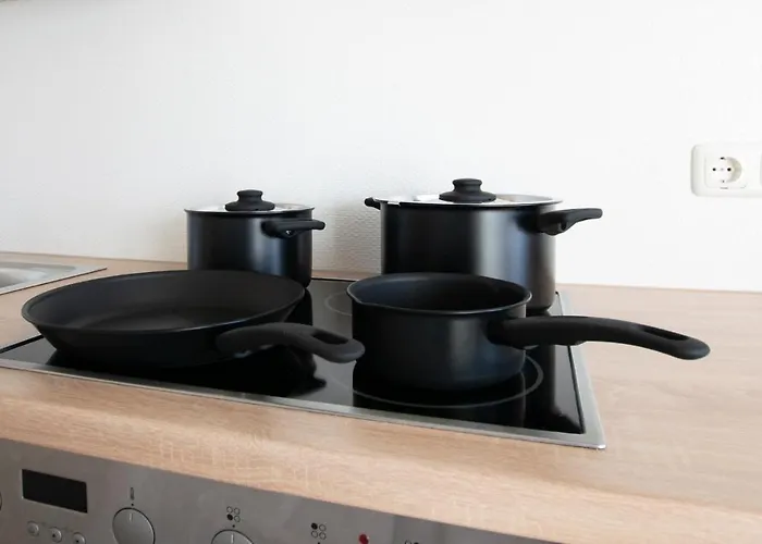 Tolstov - 3 , 4 And 5 - 20 Min Zur Messe Dus Apartament Willich