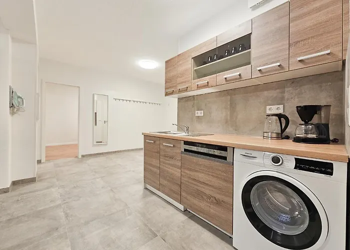 Apartament Tolstov - 3 , 4 And 5 - 20 Min Zur Messe Dus *