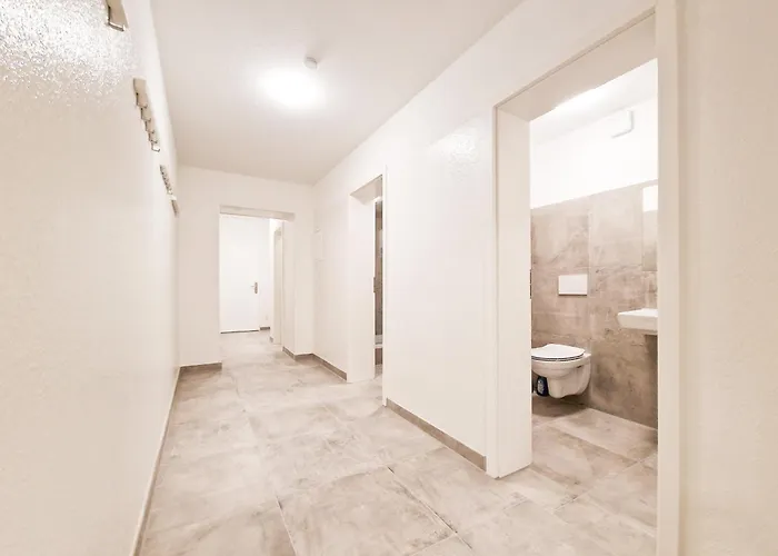 Tolstov - 3 , 4 And 5 - 20 Min Zur Messe Dus Apartament *