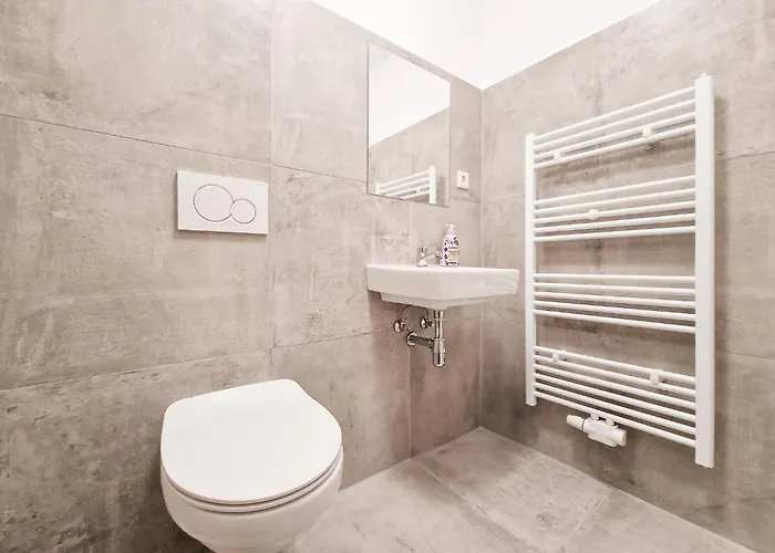 Tolstov - 3 , 4 And 5 - 20 Min Zur Messe Dus Apartament Willich