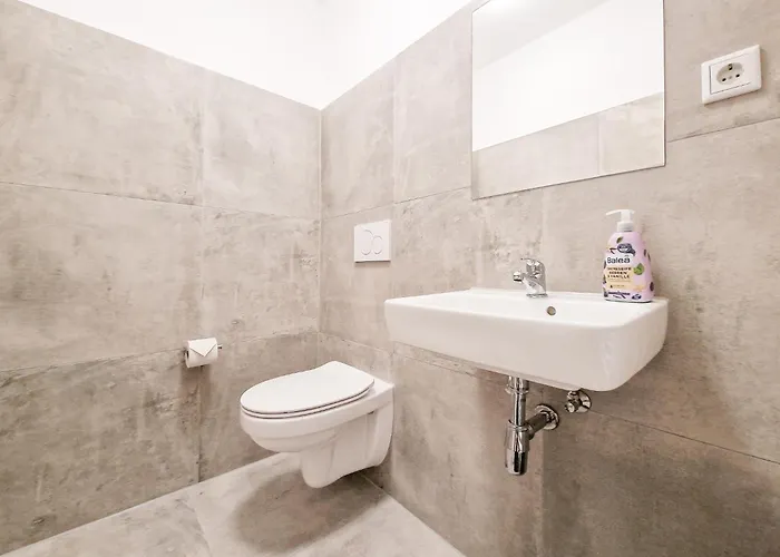 Apartament Tolstov - 3 , 4 And 5 - 20 Min Zur Messe Dus