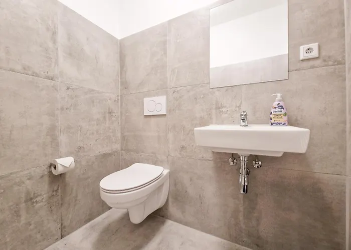 Apartament Tolstov - 3 , 4 And 5 - 20 Min Zur Messe Dus *