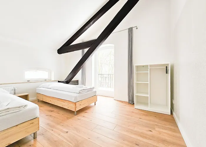 Tolstov - 3 , 4 And 5 - 20 Min Zur Messe Dus Apartament