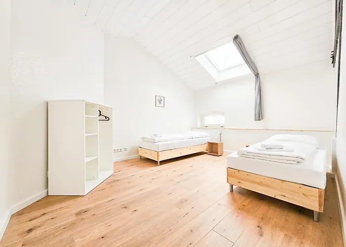 Tolstov - 3 , 4 And 5 - 20 Min Zur Messe Dus Apartament